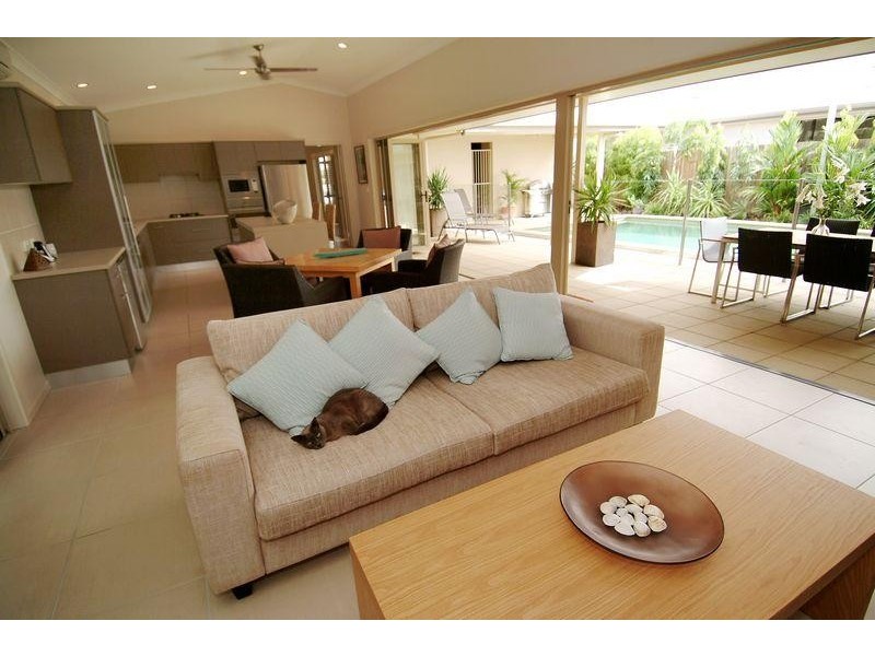 18 BILGOLA DRIVE, Kewarra Beach QLD 4879