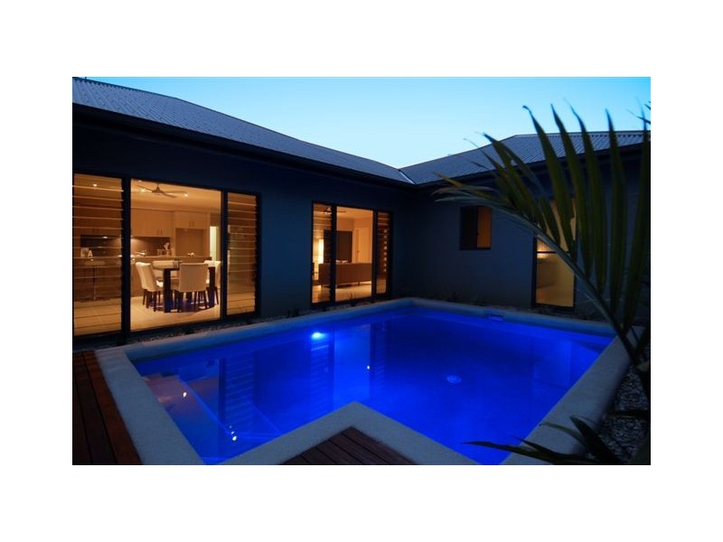 20 PORT CLOSE, Trinity Beach QLD 4879
