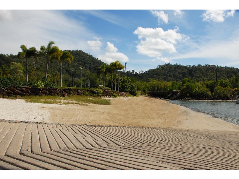 20 PORT CLOSE, Trinity Beach QLD 4879