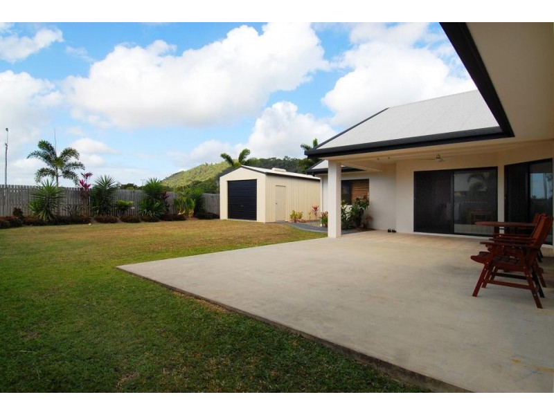 8 WARANA CLOSE, Kewarra Beach QLD 4879