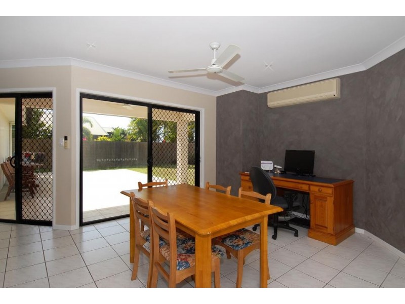 8 WARANA CLOSE, Kewarra Beach QLD 4879