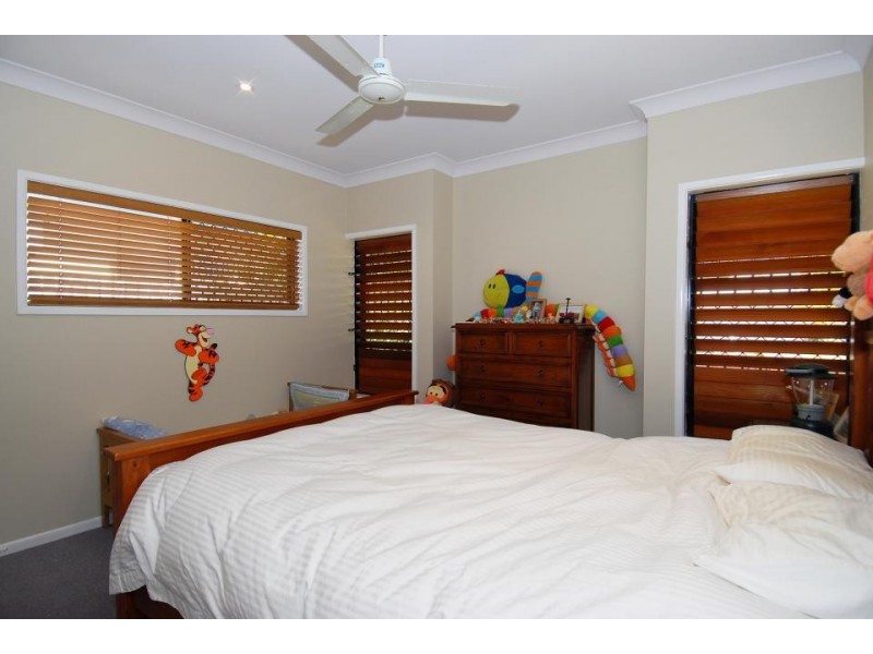 8 WARANA CLOSE, Kewarra Beach QLD 4879