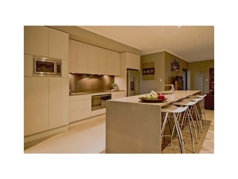 28 MULLER ST., ARGENTEA, PALM COVE, Cairns QLD 4870