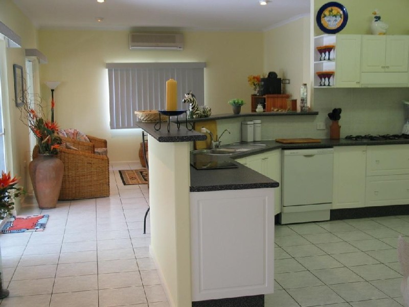 44 YULE AVE. CLIFTON BEACH, Cairns QLD 4870