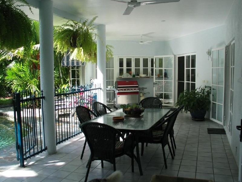 44 YULE AVE. CLIFTON BEACH, Cairns QLD 4870