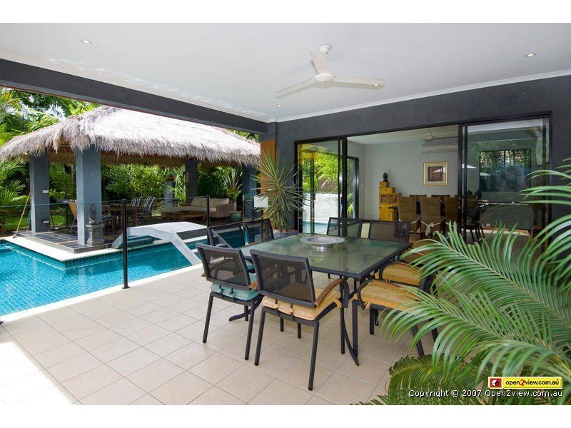 1 TURTLE CLOSE, CLIFTON BEACH, Cairns QLD 4870