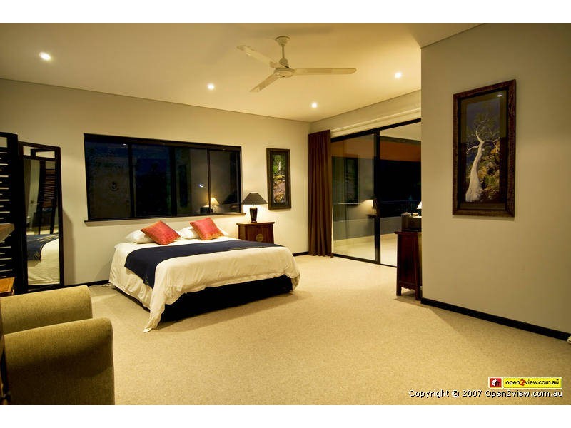 1 TURTLE CLOSE, CLIFTON BEACH, Cairns QLD 4870