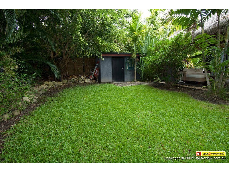 1 TURTLE CLOSE, CLIFTON BEACH, Cairns QLD 4870