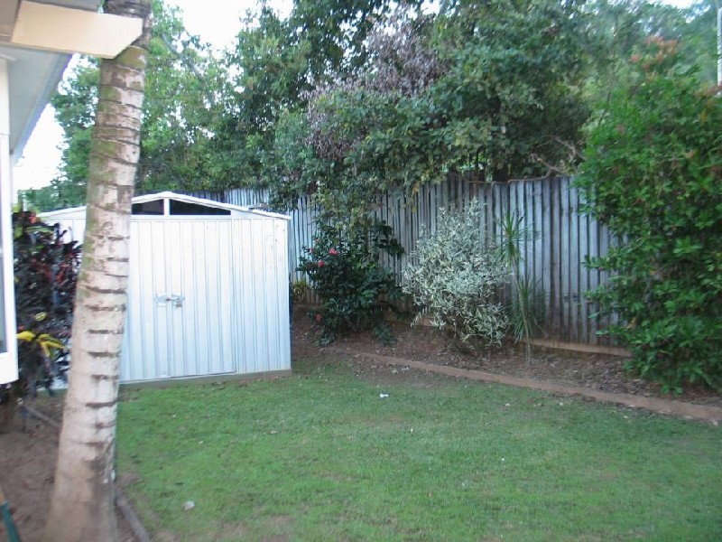 2 6 NESBIT ST, Whitfield QLD 4870