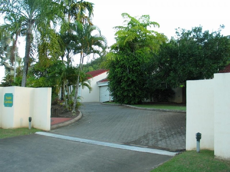 2 6 NESBIT ST, Whitfield QLD 4870