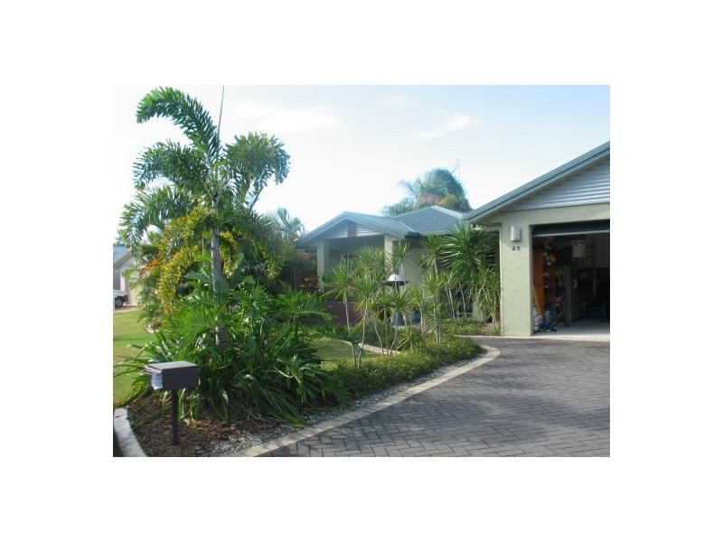 Kewarra Beach QLD 4879