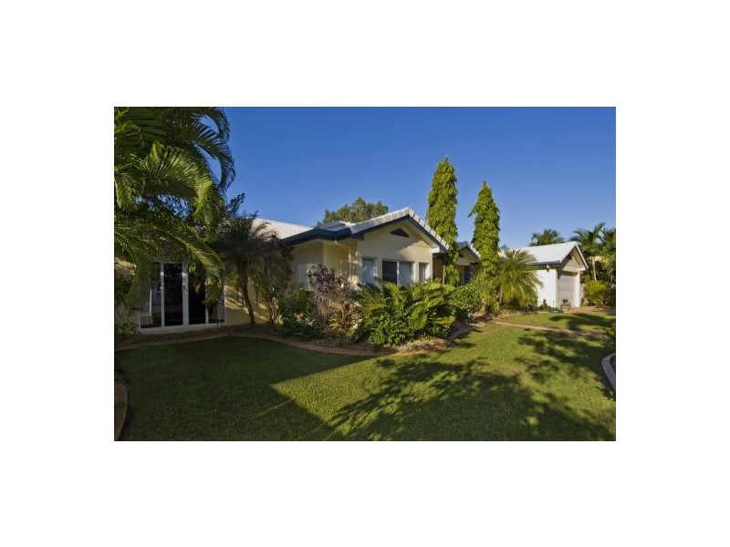 52 KEWARRA STREET, KEWARRA BEACH, Cairns QLD 4870