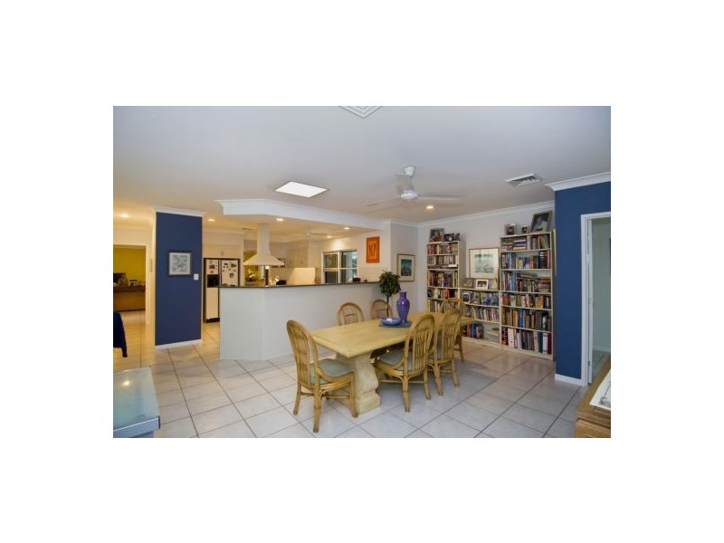 52 KEWARRA STREET, KEWARRA BEACH, Cairns QLD 4870