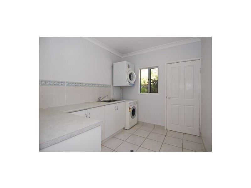 52 KEWARRA STREET, KEWARRA BEACH, Cairns QLD 4870