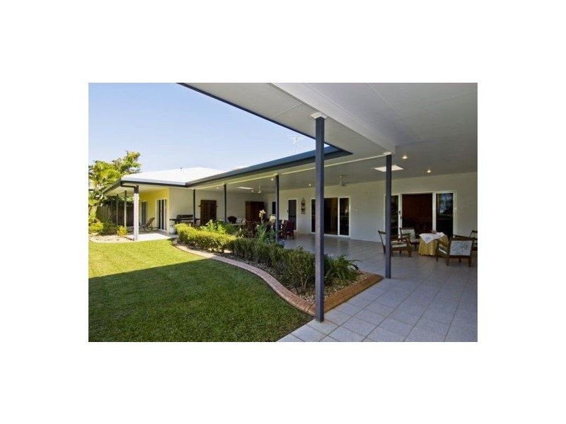 52 KEWARRA STREET, KEWARRA BEACH, Cairns QLD 4870
