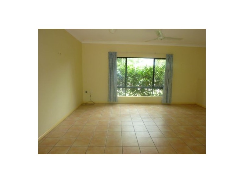 11 HELSDON CLOSE, Clifton Beach QLD 4879