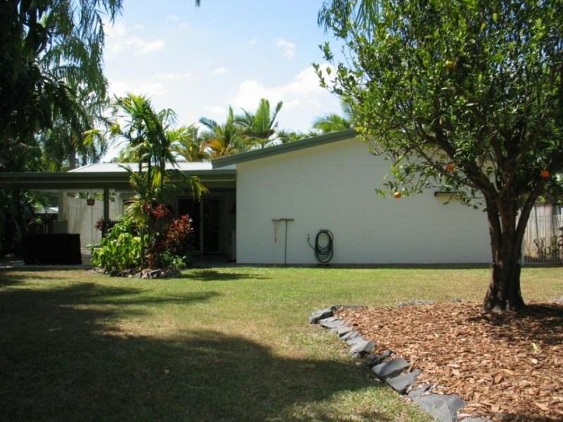 5 STARLING ST, Kewarra Beach QLD 4879