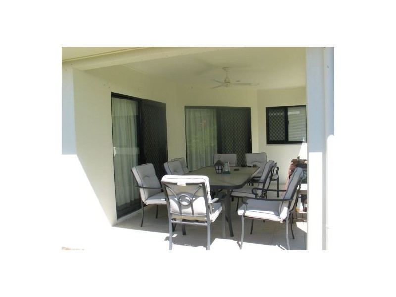 17 SECLUSION DR, Palm Cove QLD 4879