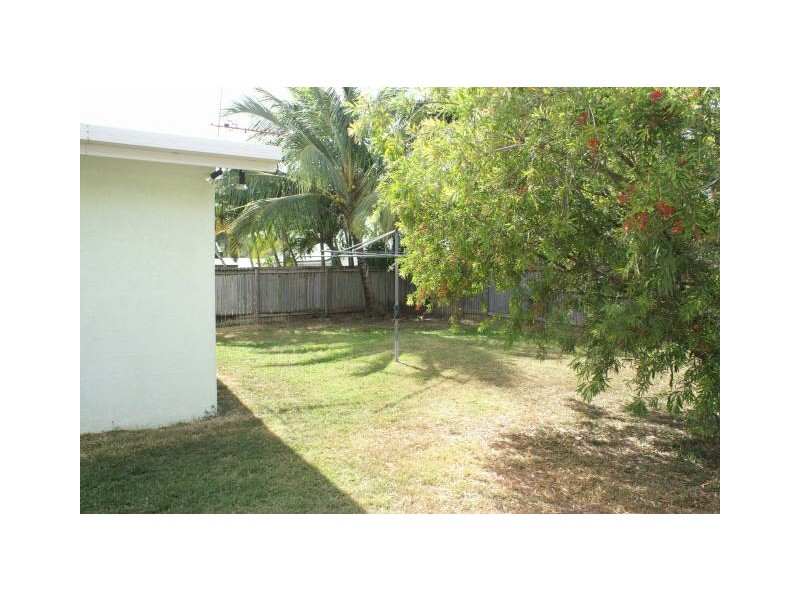 5 DOLPHIN CLOSE, Kewarra Beach QLD 4879