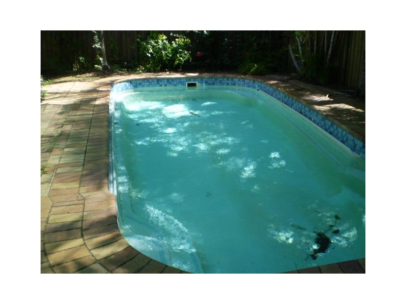 12  THAIS STREET, Palm Cove QLD 4879