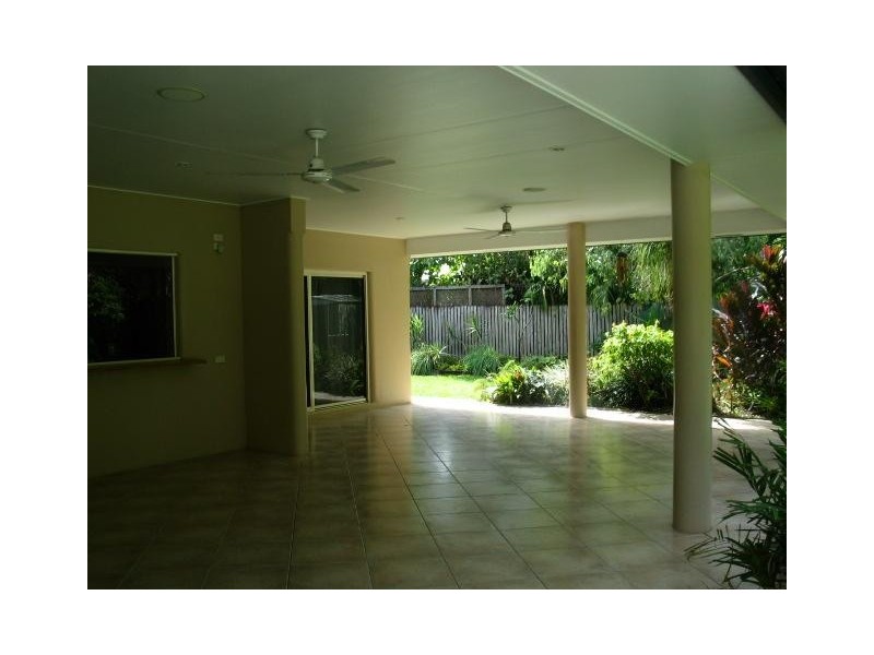Clifton Beach QLD 4879