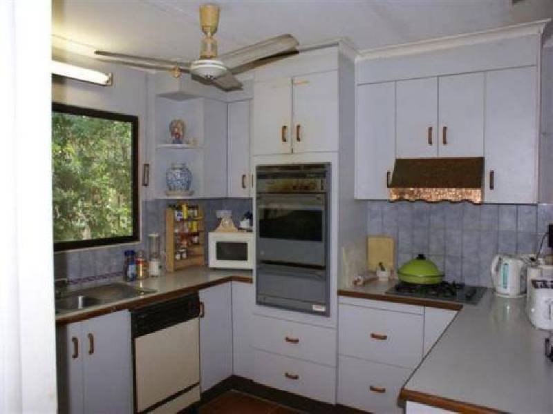 5 ENDEAVOUR ROAD, Clifton Beach QLD 4879