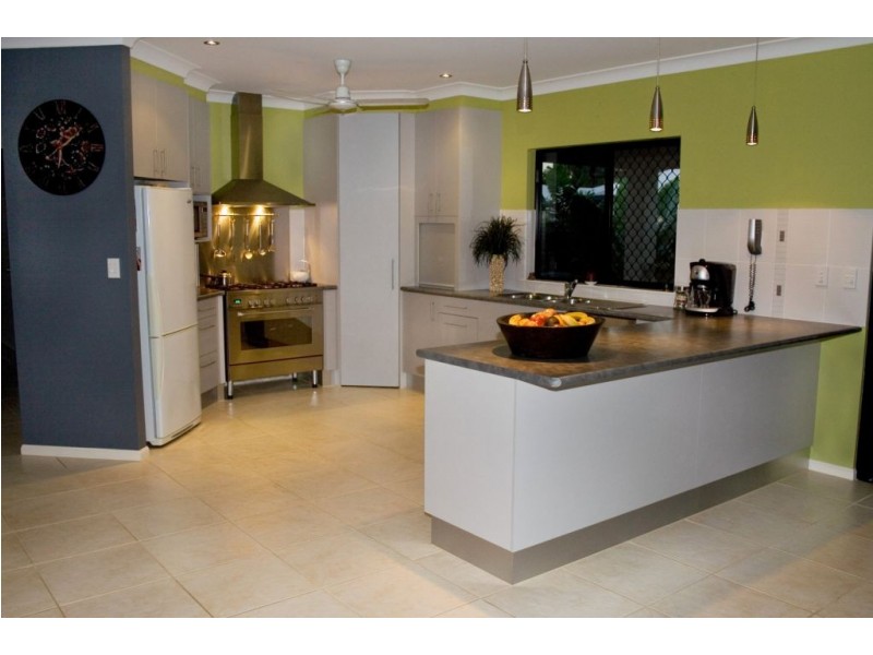 17 BURRANONG STREET, Kewarra Beach QLD 4879