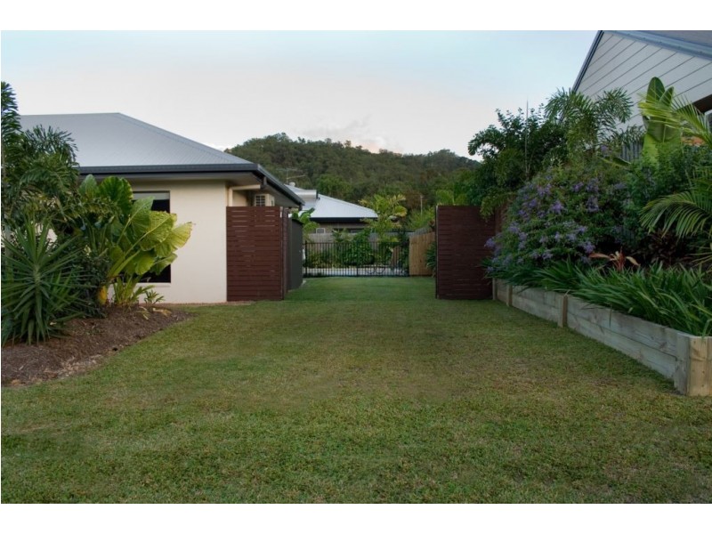 17 BURRANONG STREET, Kewarra Beach QLD 4879