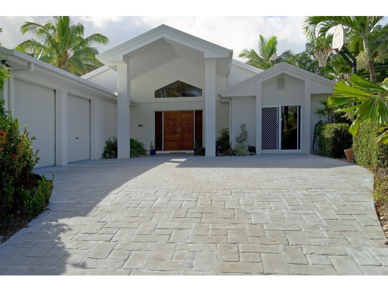 13 PELLOWE STREET, Clifton Beach QLD 4879