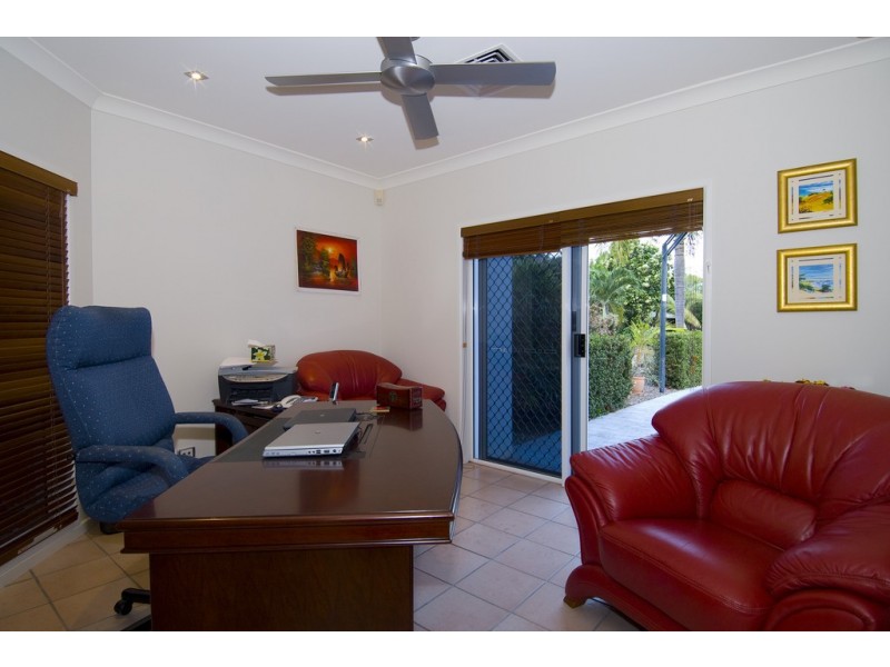 13 PELLOWE STREET, Clifton Beach QLD 4879