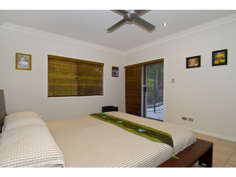 13 PELLOWE STREET, Clifton Beach QLD 4879