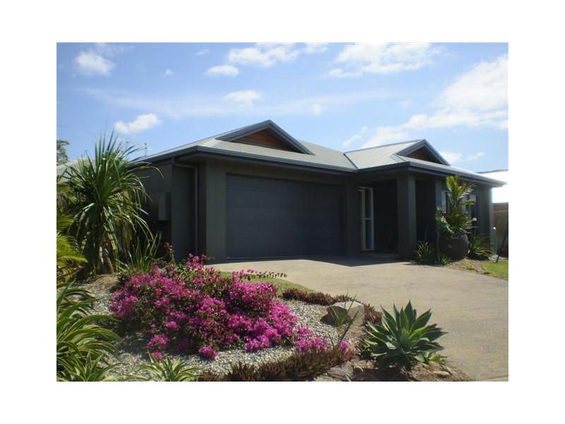 2 VALLA  CLOSE, Kewarra Beach QLD 4879