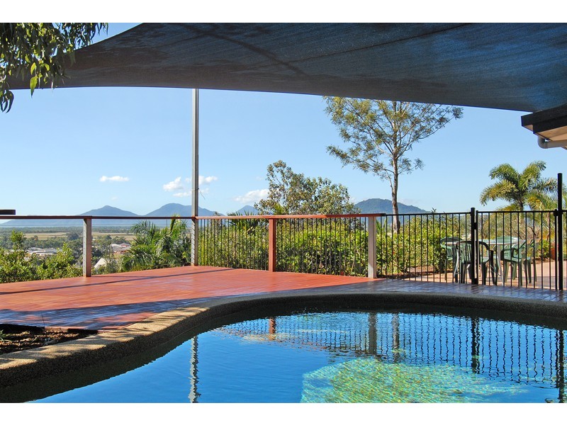 18 Amaroo Court, Smithfield QLD 4878