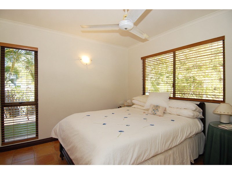 18 Amaroo Court, Smithfield QLD 4878