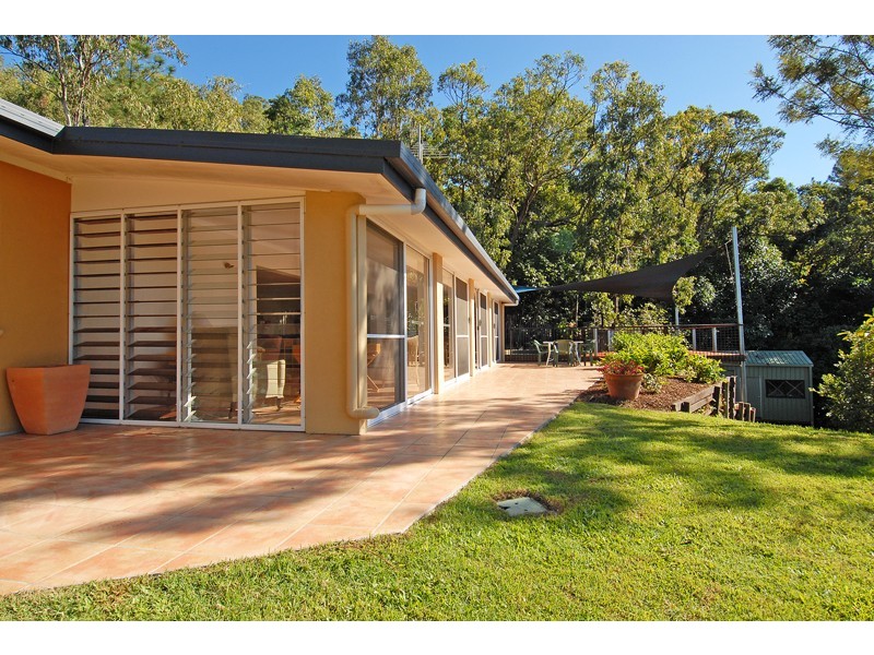 18 Amaroo Court, Smithfield QLD 4878