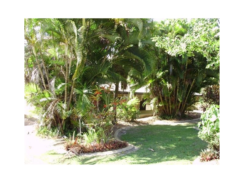 21 ALEXANDRA STREET, CLIFTON BEACH, Cairns QLD 4870