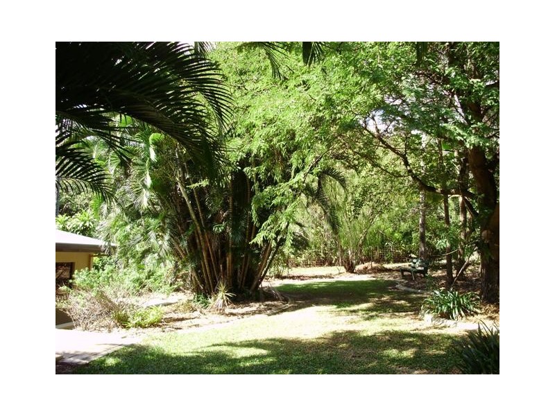 21 ALEXANDRA STREET, CLIFTON BEACH, Cairns QLD 4870