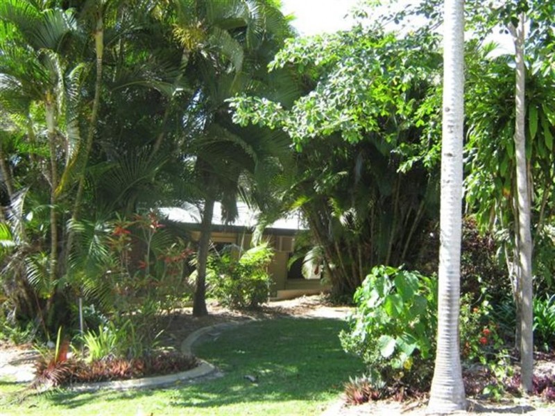 21 ALEXANDRA STREET, CLIFTON BEACH, Cairns QLD 4870