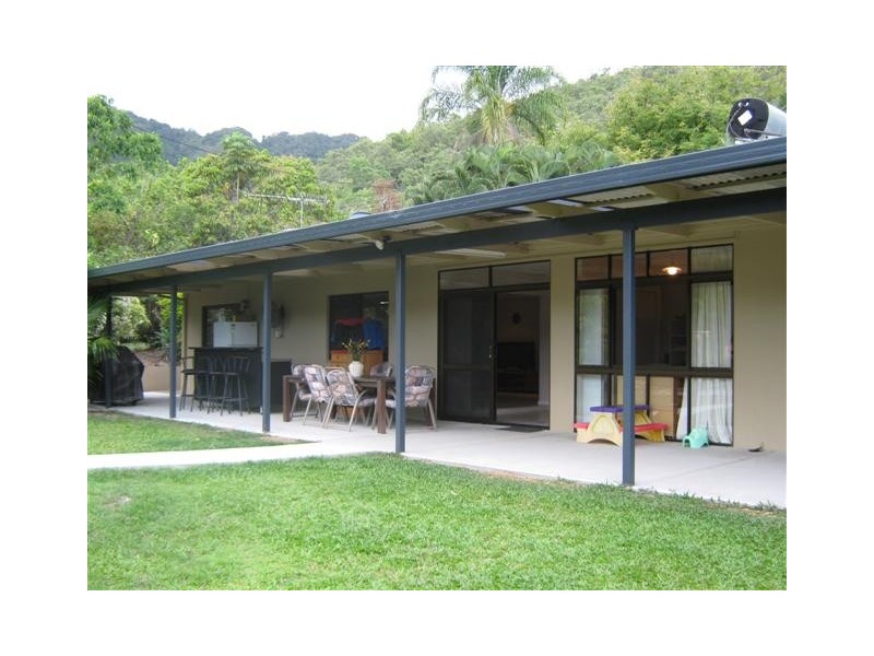 21 ALEXANDRA ST., Clifton Beach QLD 4879