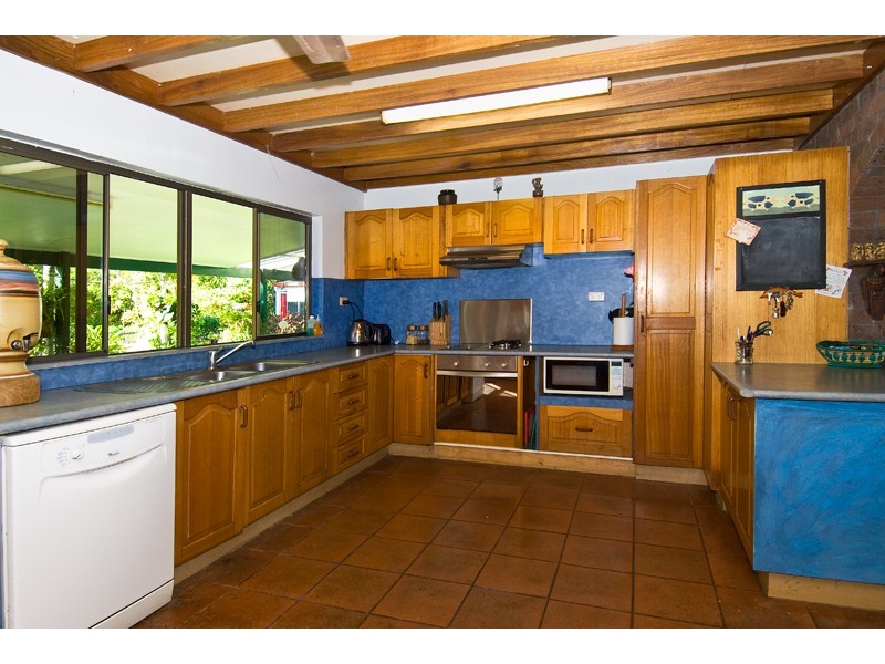 16 NICHOLAS STREET, Clifton Beach QLD 4879