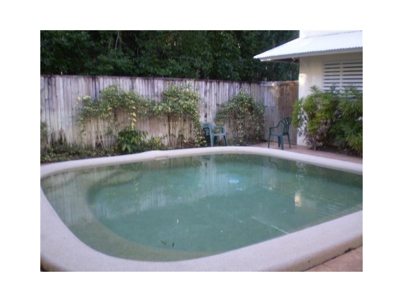 34 OLIVA STREET, Palm Cove QLD 4879