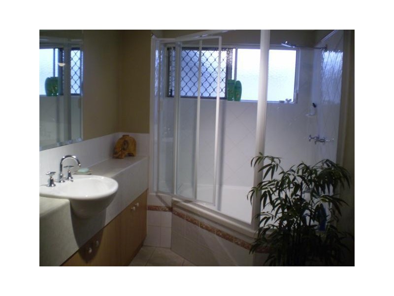 34 OLIVA STREET, Palm Cove QLD 4879
