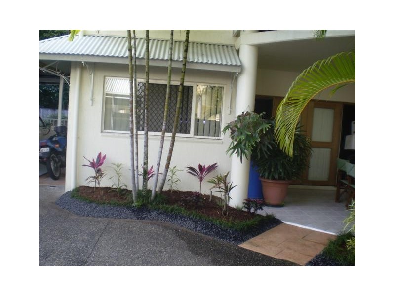 34 OLIVA STREET, Palm Cove QLD 4879