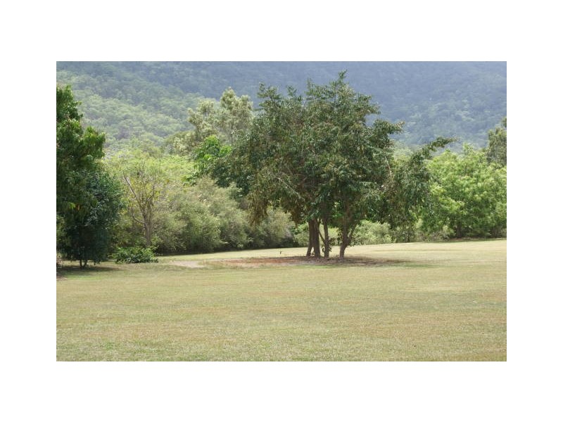 302 JAMES COOK DRIVE, Kewarra Beach QLD 4879
