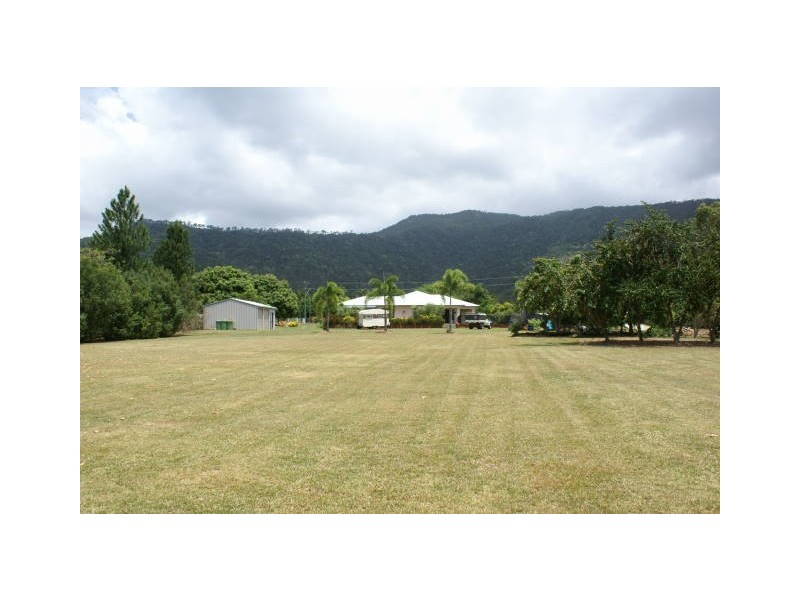 302 JAMES COOK DRIVE, Kewarra Beach QLD 4879