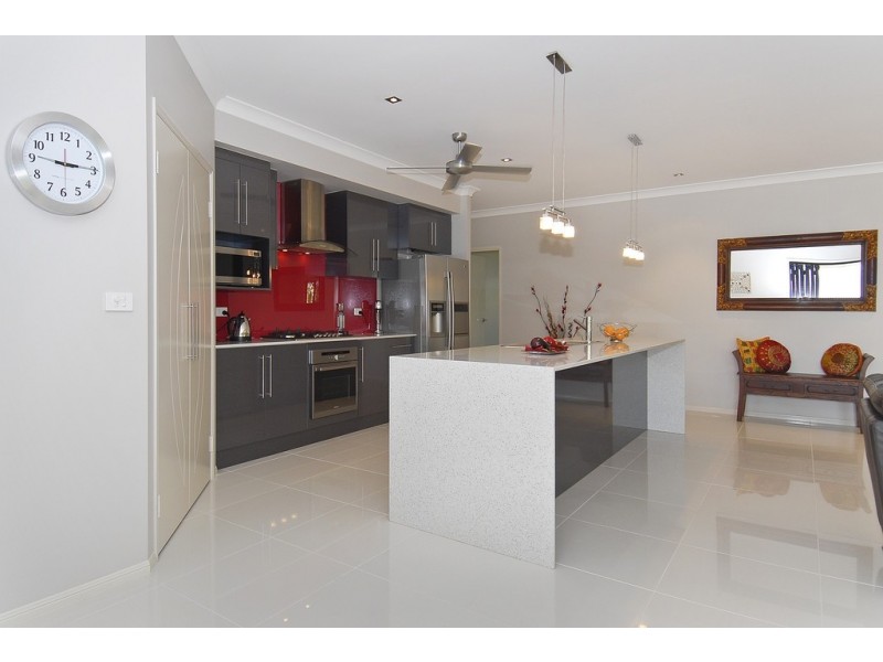 56 LEONARDS ACCESS, Kewarra Beach QLD 4879