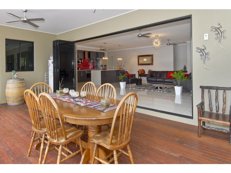 56 LEONARDS ACCESS, Kewarra Beach QLD 4879