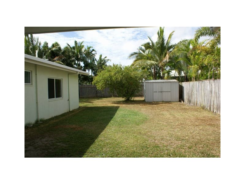 5 DOLPHIN CLOSE, Kewarra Beach QLD 4879