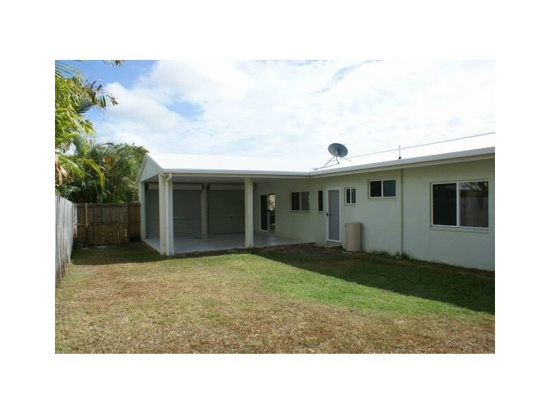 5 DOLPHIN CLOSE, Kewarra Beach QLD 4879