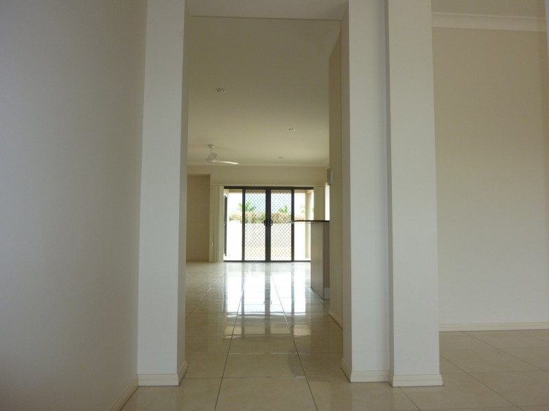 Kewarra Beach QLD 4879